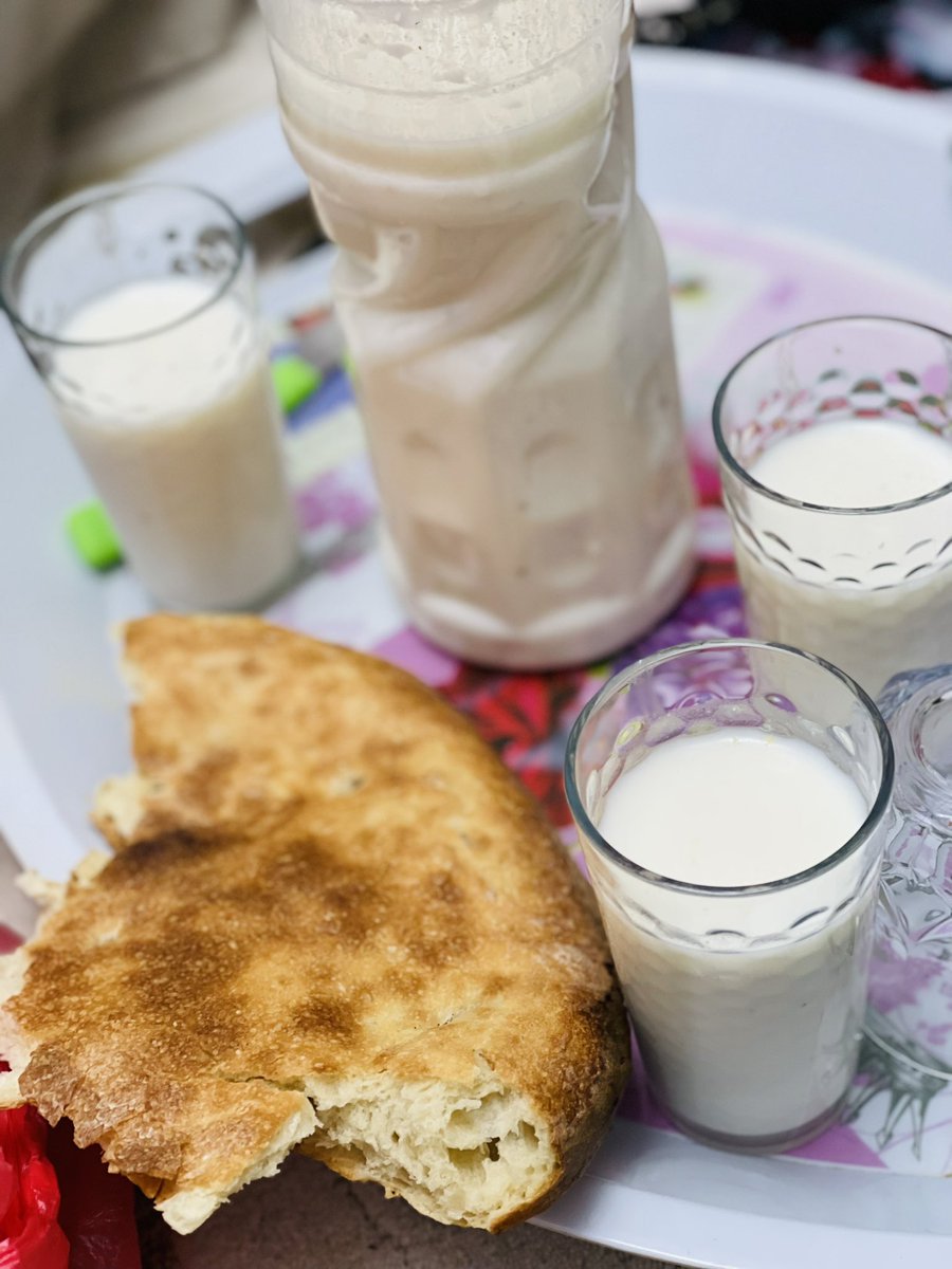 لاتعليق مع لبن وخبزه التنور