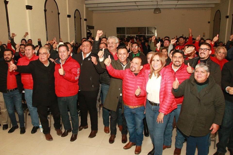 UR_Coah's tweet photo. ¡Unidos somos más fuertes! Entregamos nombramientos a la Región Laguna de la Unidad Revolucionaria #Matamoros  #FcoIMadero #Viesca #SanPedro #RevolucionandoJuntos https://t.co/WBSlktTCDA