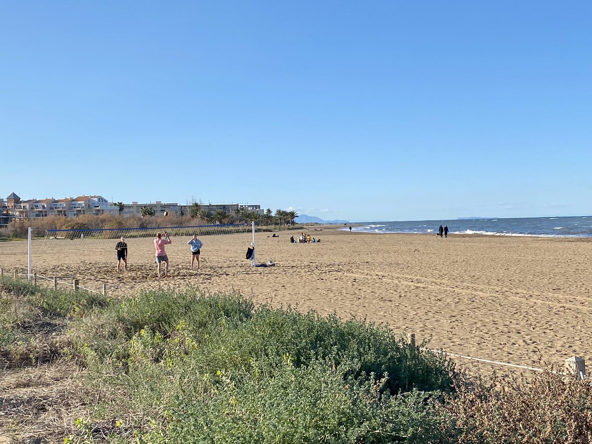 HC_Abroad's tweet photo. Beach volleyball in January on the Costa Blanca! If you need surgery now to get moving again, we can help.
#healthcareabroad https://t.co/QImw6QRMBV