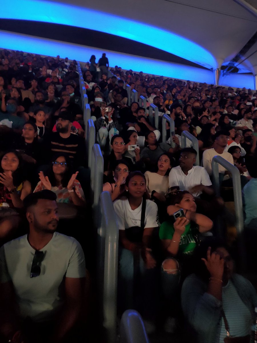 ulagam_cinema's tweet photo. #ARRahman Concert

Good Experience 
1. Technically Brilliant
2. ARR, Hariharan and other singers rocked

Bad Experience
1. Poorly Organised
2. So Many Hindi Songs
3. Lot of Bad Song Selections
4. Bad Management (we tried to talk with management but no one available)

Etc.... https://t.co/QnXKN7juFE