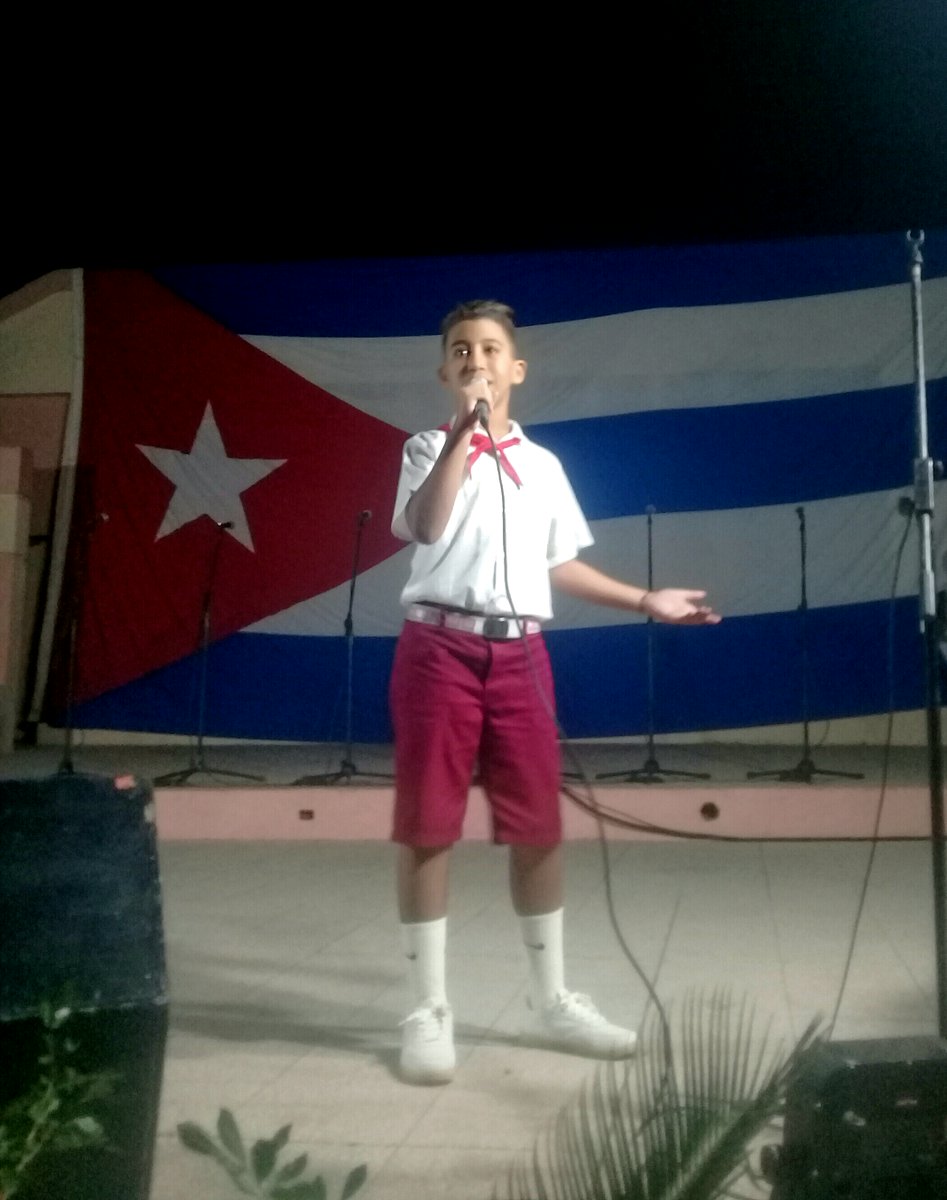 RadioBaragua's tweet photo. Las nuevas generaciones de palemros dedicaron en velada martiana versos, declamaciones, danza al aniv. 170 natalicio del apóstol de #Cauba José Martí @RamnMonte1 @PSierraMaestra @mambisa25 @Yuniorsantiago7 @santiaguerisima https://t.co/MgfHt5dkbo