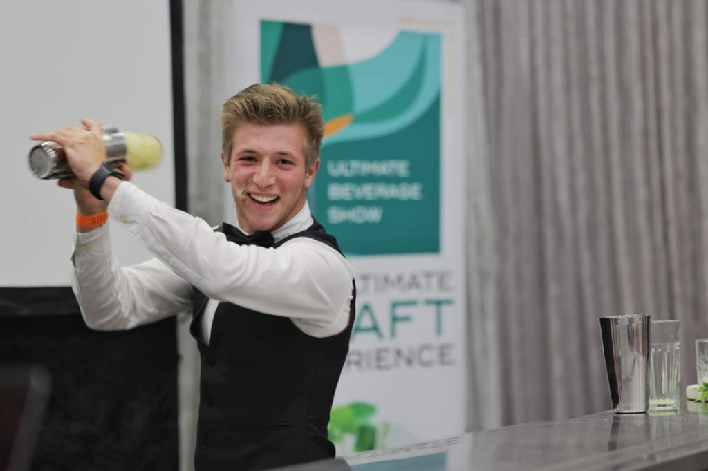 AllsportExpo's tweet photo. Congratulations to Taryn de Wet, our only woman competitor, who beat out the other 12 to emerge as the winner in the Ginologist cocktail competition. Taryn walks away with a cash prize of R10 000! #ultimatebeverage #cocktails #schweppes #ginologist https://t.co/LknnUClXzX
