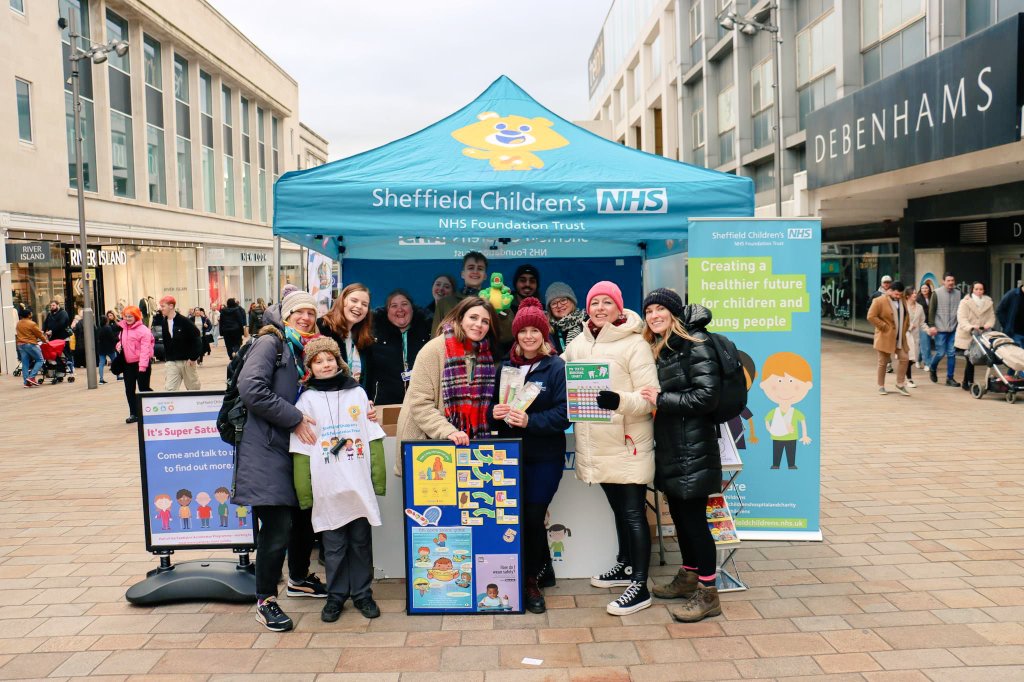 #NHSSuperSaturday @SheffChildrens Great day on The Moor with the Smile Squad speaking to lots of families about oral health 🦷