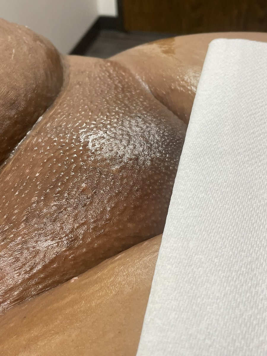 SymanthahK's tweet photo. Love month is here! Treat yourself to some of our services @syluxskin 
Located houston Tx 77074
#houstontx #houstonspa #houstonesthetician #menfacial #beardtreatment #houstonwaxer #waxing #waxer #esthetician https://t.co/bbDUyi3BDo
