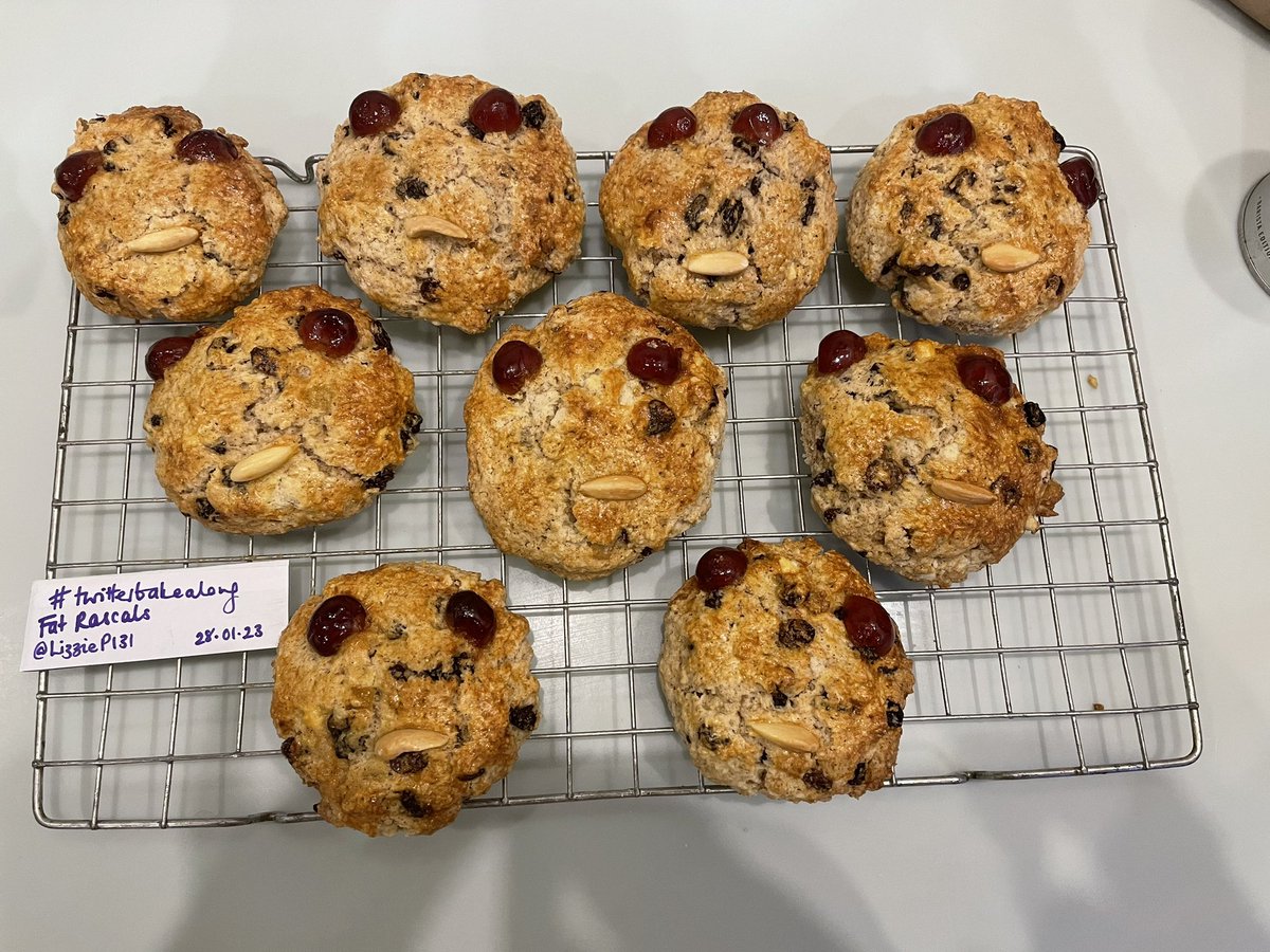 LizzieP131's tweet image. Never heard of a #FatRascal but I quite fancy one of these fellas with a nice cuppatea 😋#twitterbakealong @thebakingnanna1
