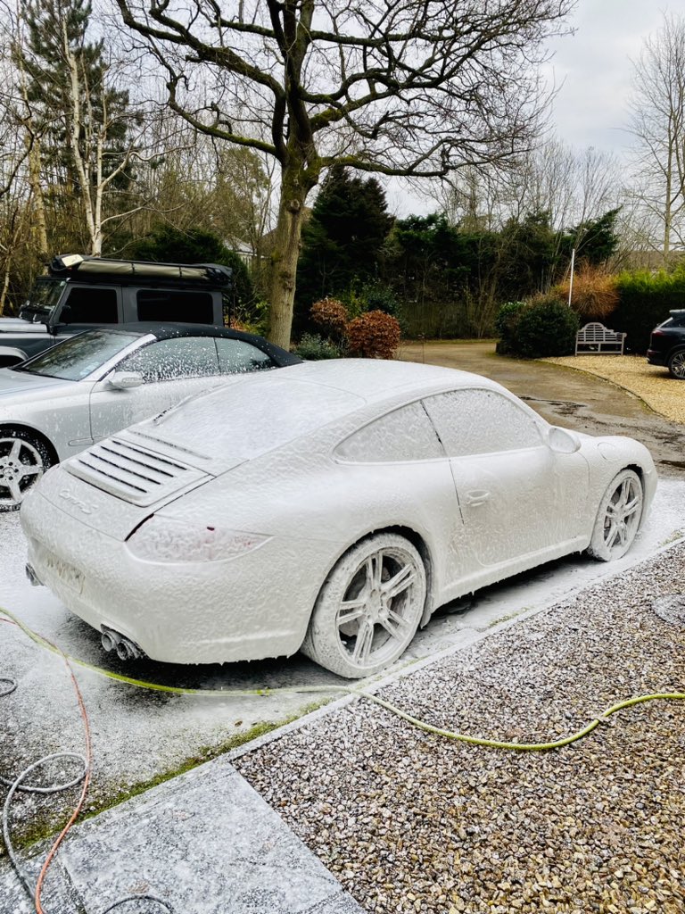 SDW911S's tweet photo. Late snow! Time to drive 🤍 https://t.co/bBeFS0Zroc