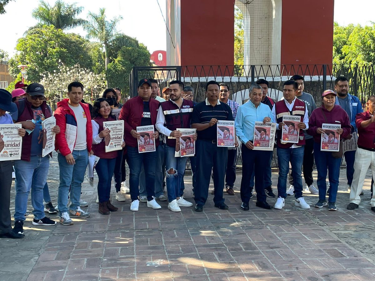 CarlosLopez_LJ's tweet photo. #FelizSábado Con toda la actitud, iniciamos reunión de organización para caminar casa por casa en el Municipio de #Zaachila, junto con los COT’s, para brindar información sobre las acciones y trabajos que está realizando nuestro Gobernador @salomonj. 
#NoPodemosFallar https://t.co/CV1cjVYswN