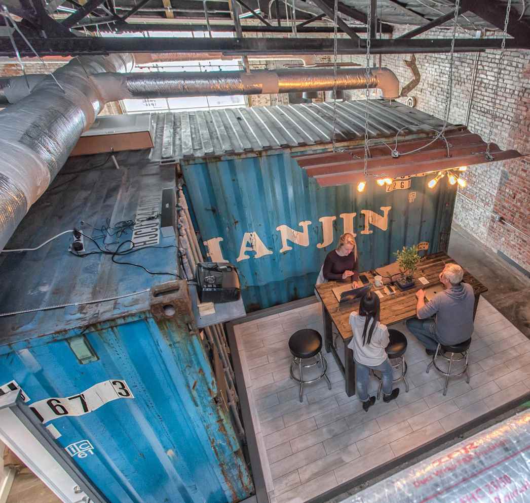 Marcus61615320's tweet photo. If you are looking for a professional architect to plan &amp; design your Shipping container project?
Contact Me: https://t.co/OYFFNXqkrz
#shippingcontainer #SaturdayVibes #home #Challenger #building #container #house https://t.co/3lsIbwJzEd
