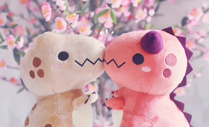Arms too short for hugs but at least they can smooch  