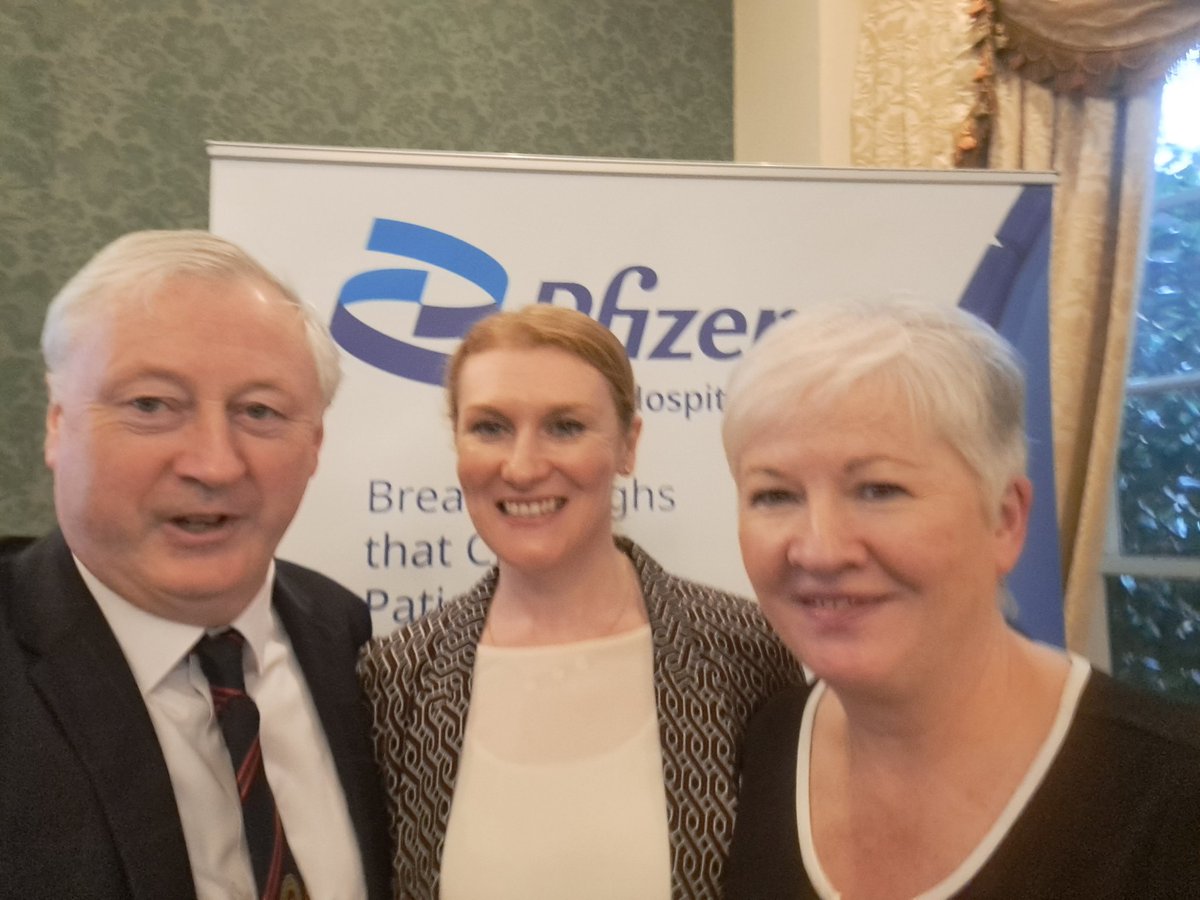 Delighted to speak this morning at the National Hospital Pharmacy Forum 2023 in at @Barberstown supported by @Pfizer_Ireland Very proud to hear presentation our recent Masters graduates @rosecafferkey Marie Ronan on app for Antimicrobial Prescribing @UL @saoltagroup