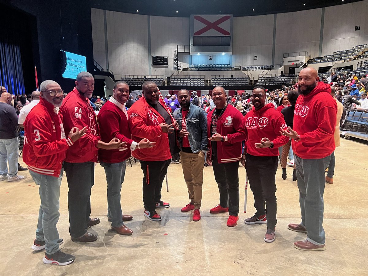HousingElevate's tweet image. We had a great time at the 9th Annual MLK Classic Stepshow at the Dothan Civic Center. The Nupes definitely represented.

#kappas #nupes #kappaalphapsi #achievement #leadership #trainingforleadership #kapsi