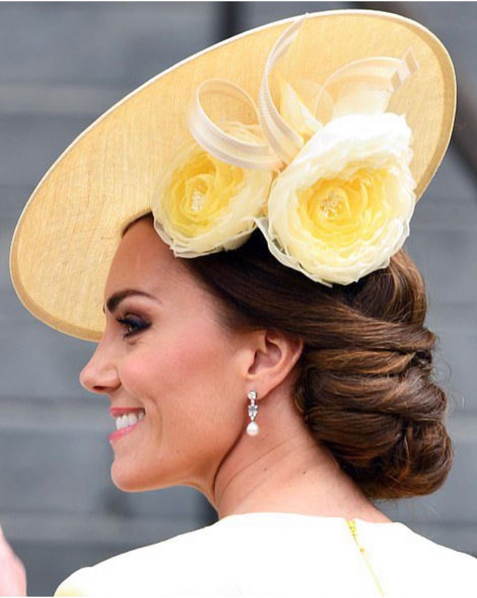 BaishaliRummna's tweet photo. Our beautiful Catherine 🥰
❤️💛💙❤️💛💙 @Catherine_HRH @AdoreKMiddleton @DuchessofCamb10 @Kenzie395069238 @Duchessofcambr https://t.co/zl0bPXtmnx