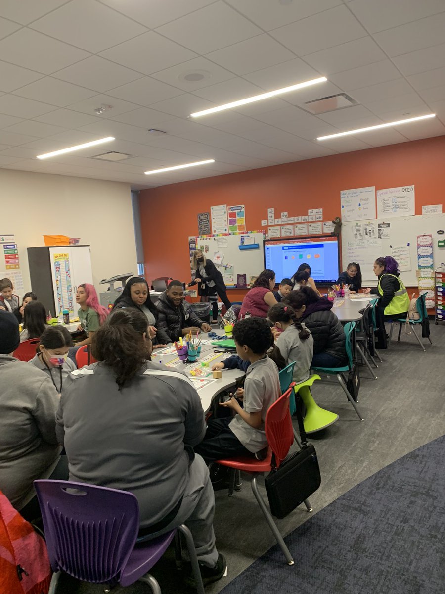 lagosherlock's tweet image. Another fun Family Engagement Day at Sherlock complete with grade level family math activities and assistance logging onto 5 Essentials survey. To the 42% of families who have already replied, we appreciate your feedback! @D99Cicero #somosSherlock