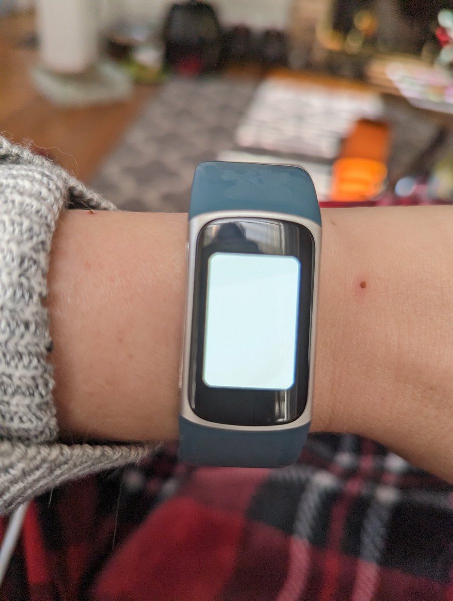 Liana Rogue tweet media