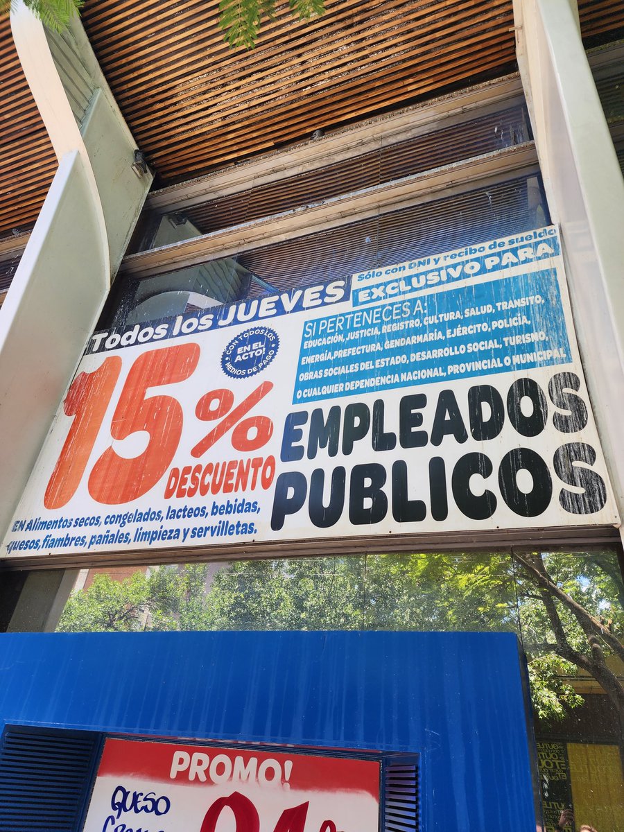 loaderon2's tweet image. Privilegios a ñoquis públicos en argentina... Ojo Uruguay, esto también está empezando a pasar acá.