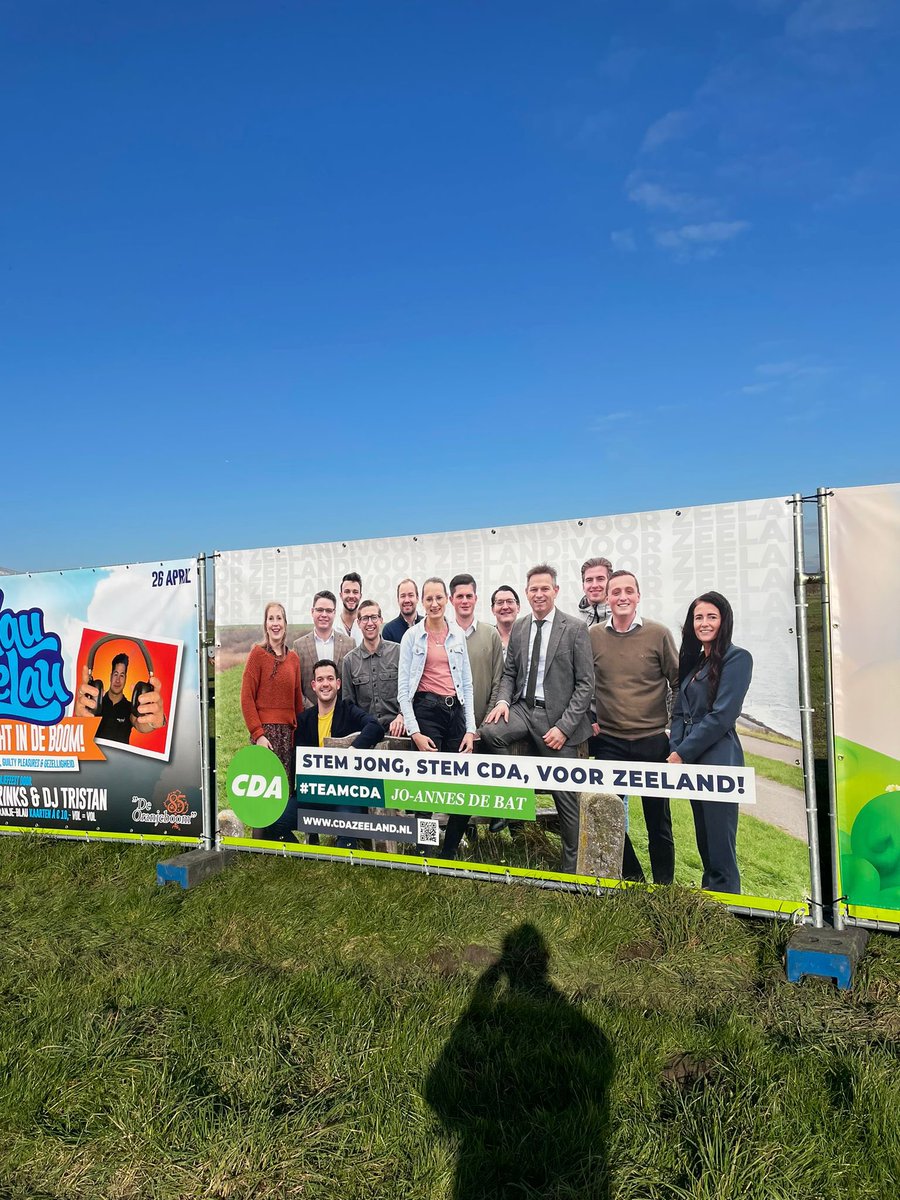 JoAnnesdeBat's tweet image. Trots op al deze jongeren!

In voorbereiding op verkiezingen van 15 maart een activiteit van het CDJA Zeeland in Slot Oostende in Goes. Een rondleiding en bierproeverij.

Het spandoek is ook al gemaakt. Locaties om op te hangen zijn altijd welkom 🙂. 

#stemjong #stemCDA #Zeeland