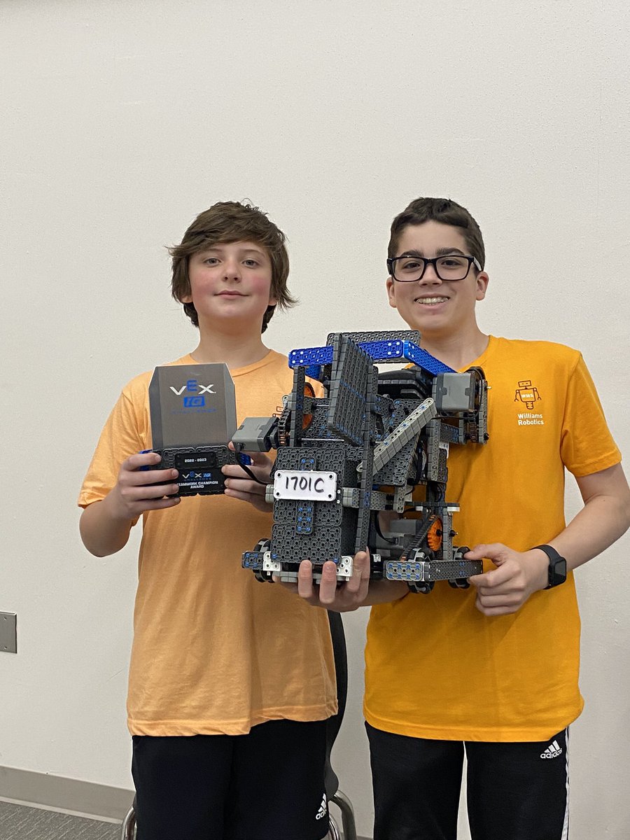 Tech_SideofRice's tweet photo. Another awesome weekend for the WMS Robocats! 1st place for 1701C Technocats and 2nd place for 1701B 6 IQ!!!! So proud of my students! They are amazing!!! #wmspride #robocats @WMS_Wildcats @rockwallschools https://t.co/rMNS9SBb4h