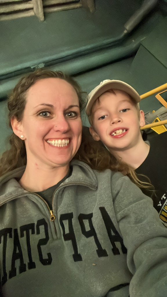 ErinCSanders's tweet photo. Let’s go Mountaineers! @AppStateMBB #takethestairs https://t.co/FGxKDbnSWU