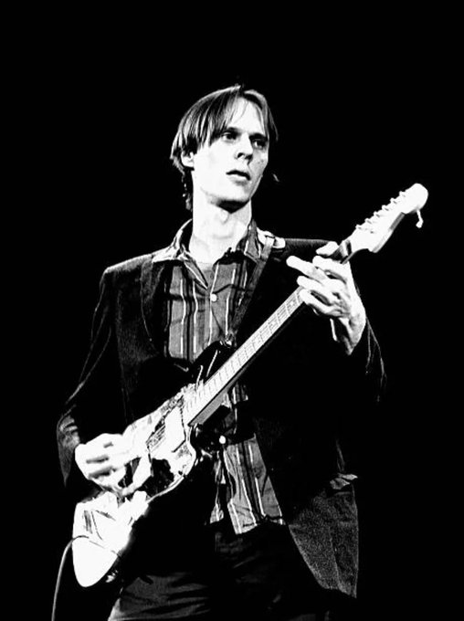 Peace and love, Tom Verlaine. 💔
