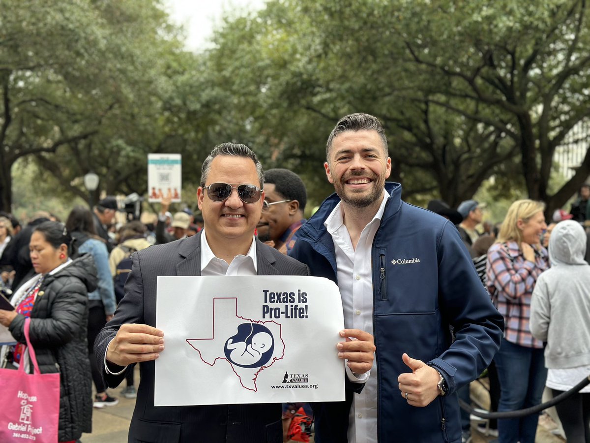 txvalues's tweet image. Texas Values President and attorney @jonathansaenzTX with Rep. @NateSchatzline at the #RallyForLife at the Capitol! #StandForLife