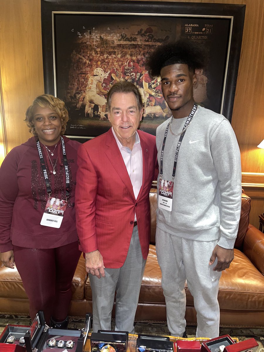 Aɪʀ Nᴏʟᴀɴᴅ. tweet media