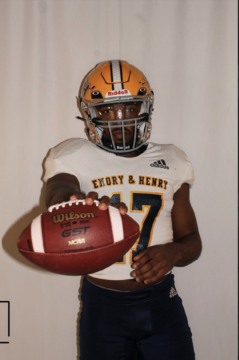 bullard_juan's tweet photo. Had a great visit today at Emory &amp; Henry 💫 thank you @Coach_A_King2  it was a great experience!! @EastHamFB @greynolds5 @CSmithScout @_CoachTerry_ @PrepRedzoneTN @RBsNation_RBN @GoWasps https://t.co/MF2i1eUiaW
