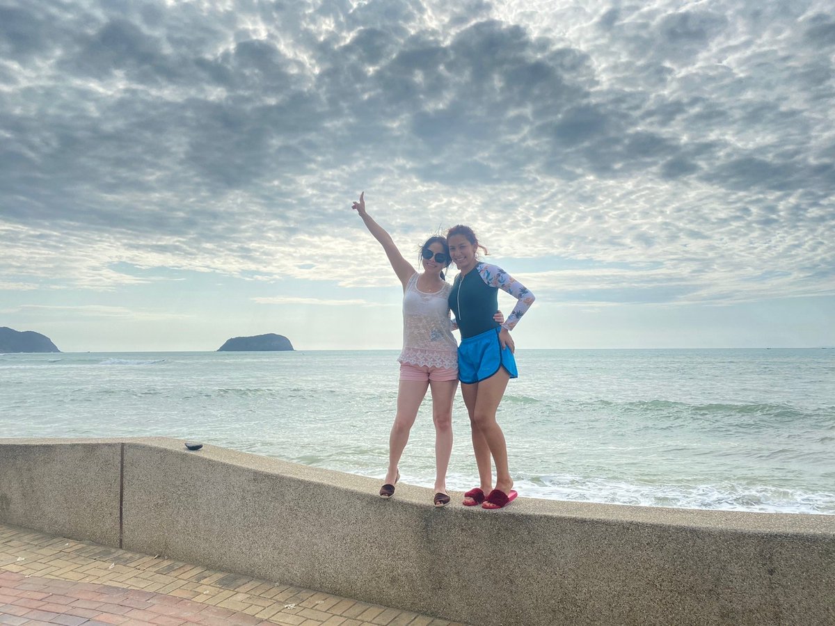 MyrkVG's tweet photo. La brisa del mar y una amiga... El mejor plan 🌟 https://t.co/TG85ub6oJ0