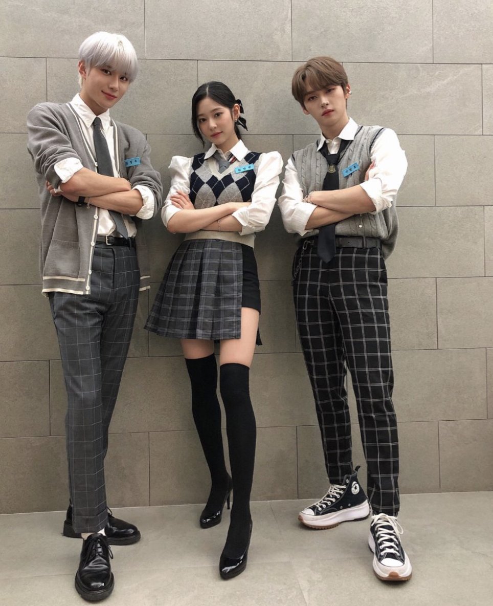 dreams_ariel's tweet photo. I'm going to miss Princess #Minju. #WooJuHo is my favourite MC trio!! <3 I support each and every one of these beautifuls and hope they remain close friends. 

#Jungwoo
#Minju 
#LeeKnow 
#MusicCore https://t.co/jgAiTrmgWq
