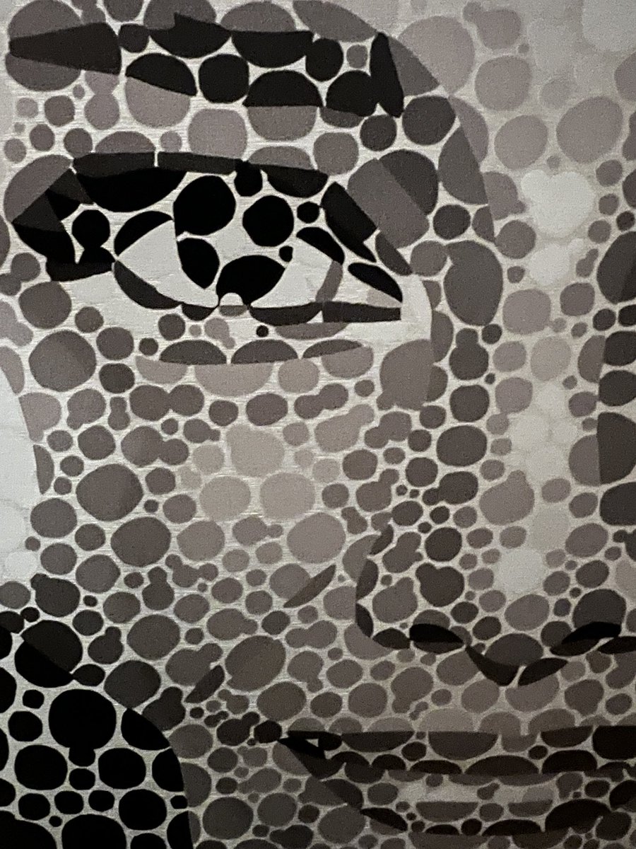 #scribbles and #circles can bring out the finest of details. #art