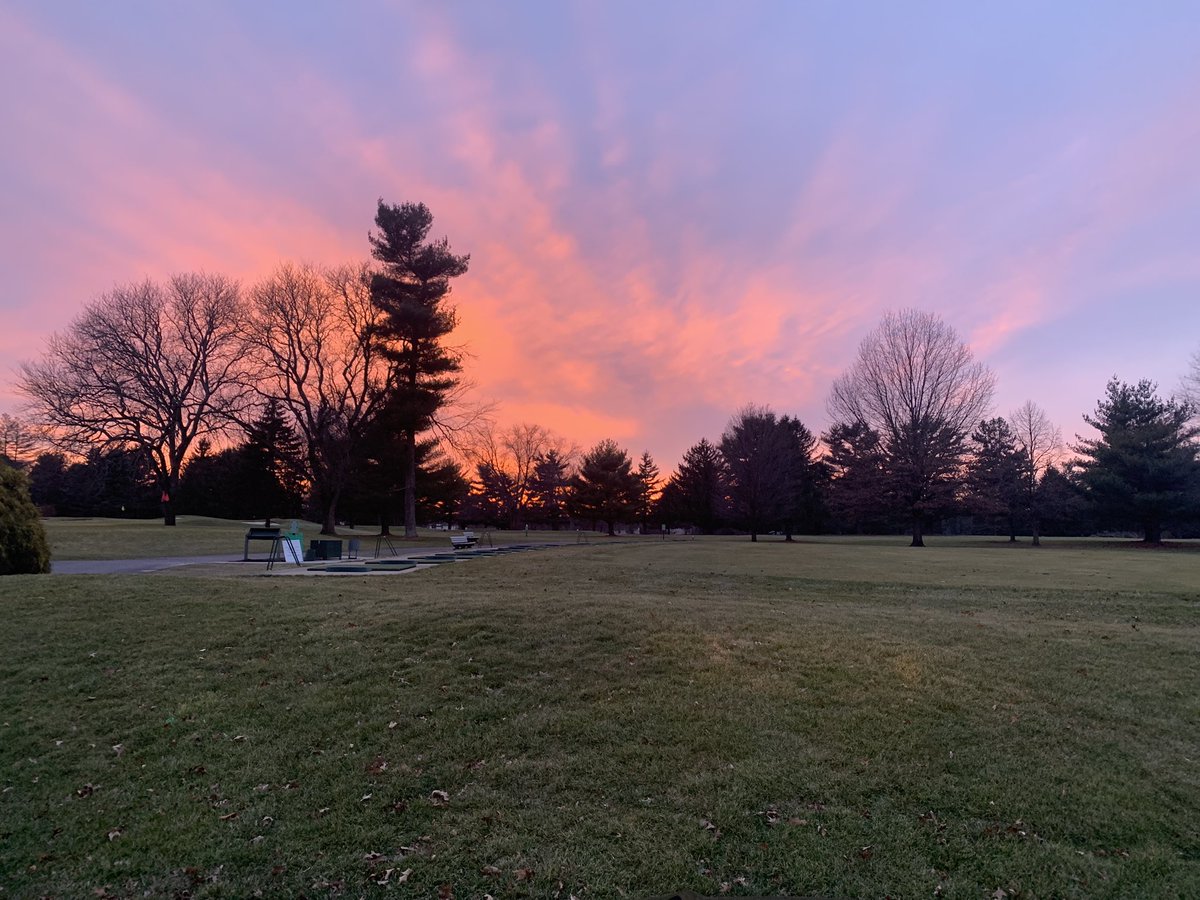 AnnMarie419's tweet photo. Have a peaceful Saturday night, friends.
#sunset #rangeview #winter #BucksCounty #Yardley #PA https://t.co/65oHKugOZY