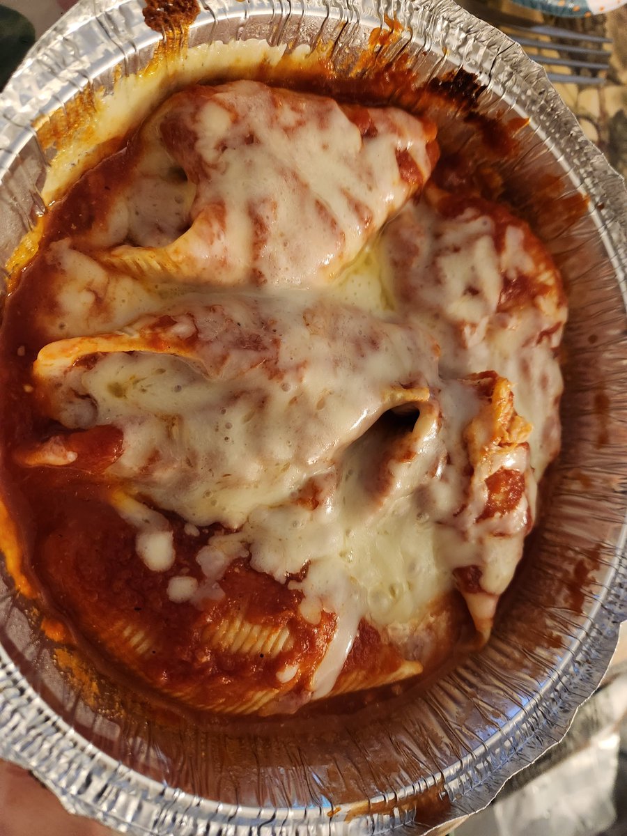 JohnLukeNYC's tweet image. #DinnerTime #StuffedShells From The #Pizzeria Yummy 😋