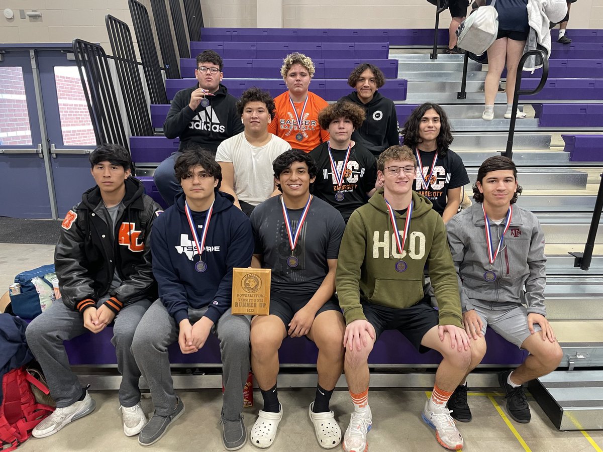 KC Powerlifting tweet media