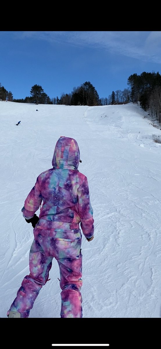 MyWiseEyes1's tweet image. Went snowboarding with a friend at Laurentian Ski Hill. Great weather  and a great time on the hill.
#getoutgetactive
#thegalaxy