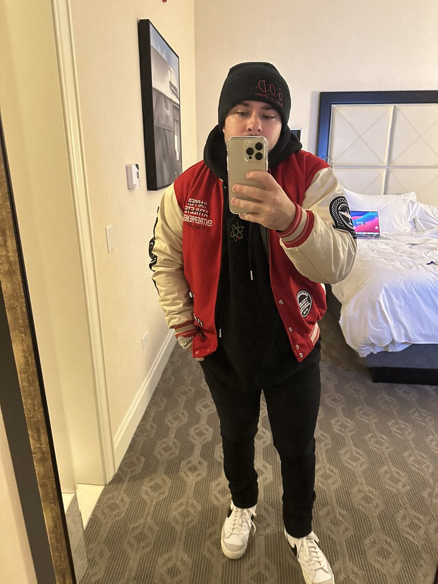 DefiiMike's tweet image. It’s really cold in Chicago 😂 #EventTime