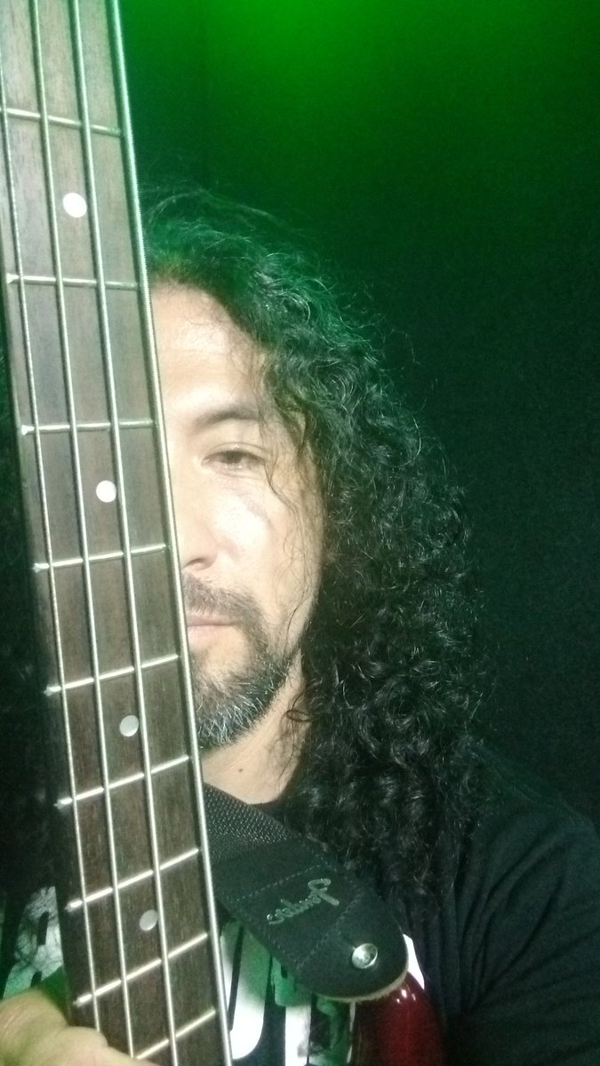Oakenshield1983's tweet photo. Los primeros ensayos con #Evisceracion #DeathMetalEcuador #Bass https://t.co/JvcKZHB6a3
