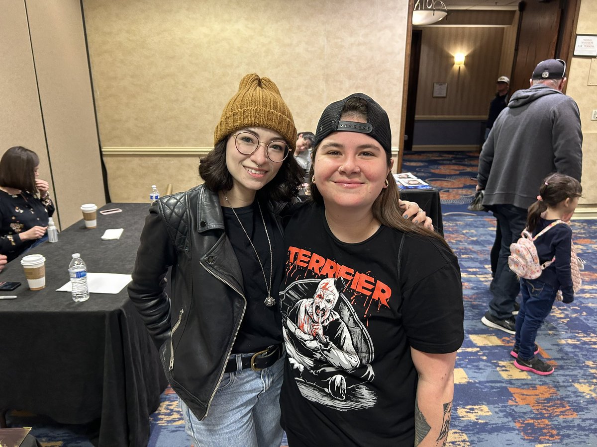 ownin_fools's tweet image. today at #dayofthedeadatlanta was incredible!!! met so many amazing people!! 😭😭😭
@jodellemicah @HeatherMatarazz @damienleone #DavidHowardThornton #JonathanBreck ❤️❤️❤️❤️❤️