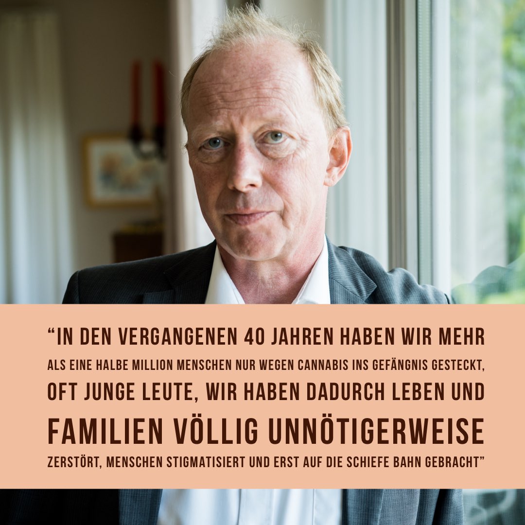 Was ist denn nun mit der #cannabislegalisierung ? <a href="/MarcoBuschmann/">Marco Buschmann</a> <a href="/kristine_lutke/">Kristine Lütke</a>, <a href="/CarmenWegge/">Carmen Wegge</a>, <a href="/KirstenKappert/">Kirsten Kappert-Gonther</a>, @BdB_SD_Blienert <a href="/spdbt/">SPD-Fraktion im Bundestag</a> <a href="/fdpbt/">Fraktion der Freien Demokraten</a> <a href="/GrueneBundestag/">Grüne im Bundestag 🇪🇺🏳️‍🌈</a> <a href="/Bundeskanzler/">Bundeskanzler Friedrich Merz</a> <a href="/BVerfG/">BVerfG</a> <a href="/OlafScholz/">Olaf Scholz</a> <a href="/c_lindner/">Christian Lindner</a>  <a href="/Karl_Lauterbach/">Prof. Karl Lauterbach</a> <a href="/cem_oezdemir/">Cem Özdemir</a> <a href="/Wissing/">Volker Wissing</a> <a href="/BMG_Bund/">Bundesgesundheitsministerium</a> @bmdv #Weedmob
