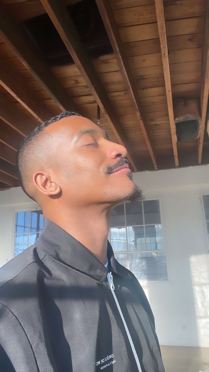 Sean Bankhead tweet media