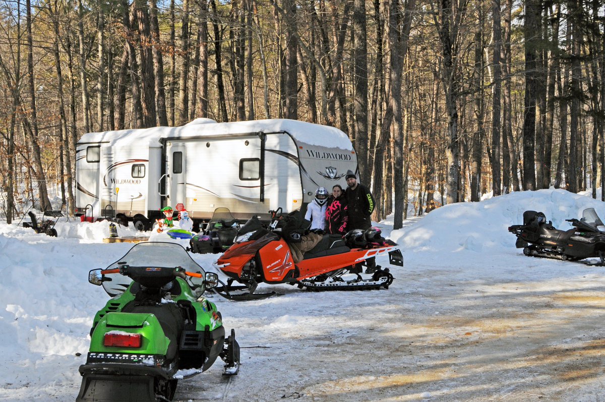 DanforthBay's tweet photo. With 2' of snow courtesy of the recent trifecta of storms and today's sunny skies, the snowmobiling for our region is looking pretty fine considering the trails and scenes around Danforth. The Cannon Family too were enjoying sled time at their winter site. #camplife #danforthbay https://t.co/VaJKWFjp35