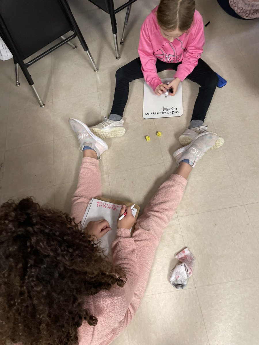 Feet to feet Friday fluency fun! <a href="/ellisorbulldogs/">Ellisorbulldogs</a> <a href="/natanderson2012/">Natalie Anderson</a>
