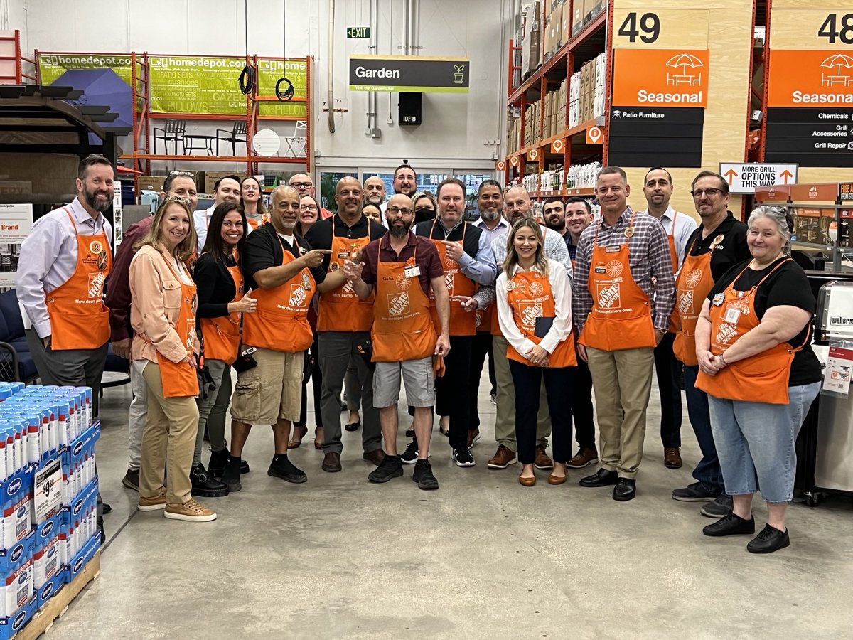 Sarah Farrell tweet media