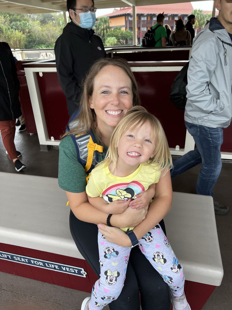 JeschkeC09's tweet photo. Our energetic, funny, sweet and smiley Rylee is 4 today! https://t.co/HtMbPhLJze