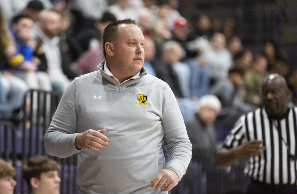 Some fellow West Mifflin alums having strong seasons as WPIAL boys hoops coaches: Chris Giles is 12-2 at Penn Hills, Tony DiCenzo 14-2 at South Allegheny, and Scott Stephenson 9-7 at West Mifflin. #TheMiff #SorryNoPictureScott