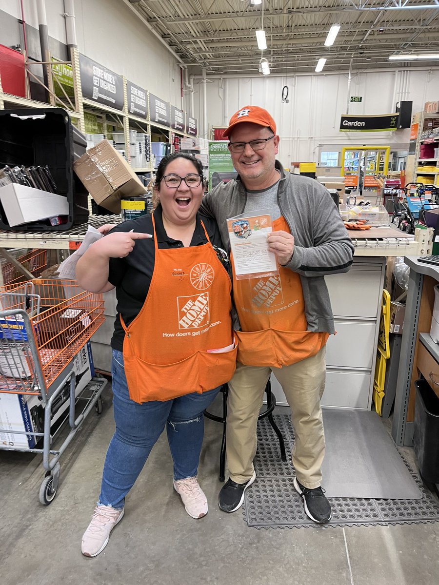 risakea's tweet image. Rudi closing on a Large Generator lead@8445!!!🎉🎊🤙🏾