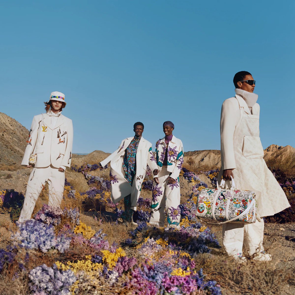AlmeriaPerlita's tweet photo. . @LouisVuitton elige Almería para promocionar su colección Primavera &amp; Verano 2023 https://t.co/gPXUMSwbYJ
