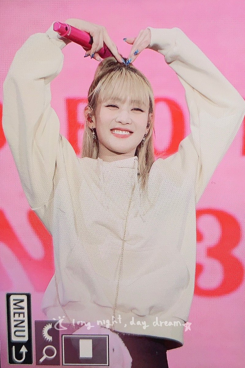 LNDD1023's tweet photo. 230128 끝이 없따..

#여자아이들 #민니 #GIDLE #G_I_DLE #MINNIE @G_I_DLE https://t.co/RaiqNhlaxp