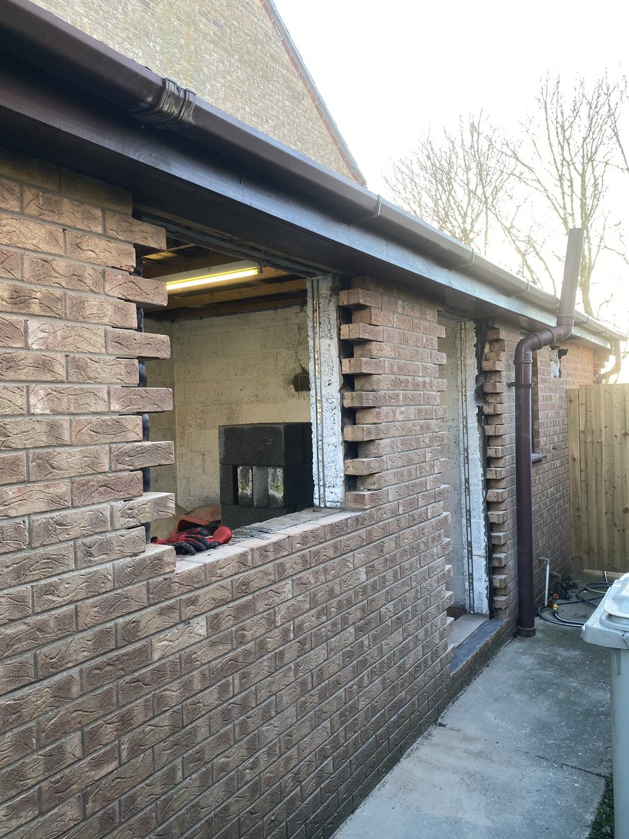 R_WBuilding's tweet image. Work we completed this week on a garage conversion for Baker Builds Ltd.