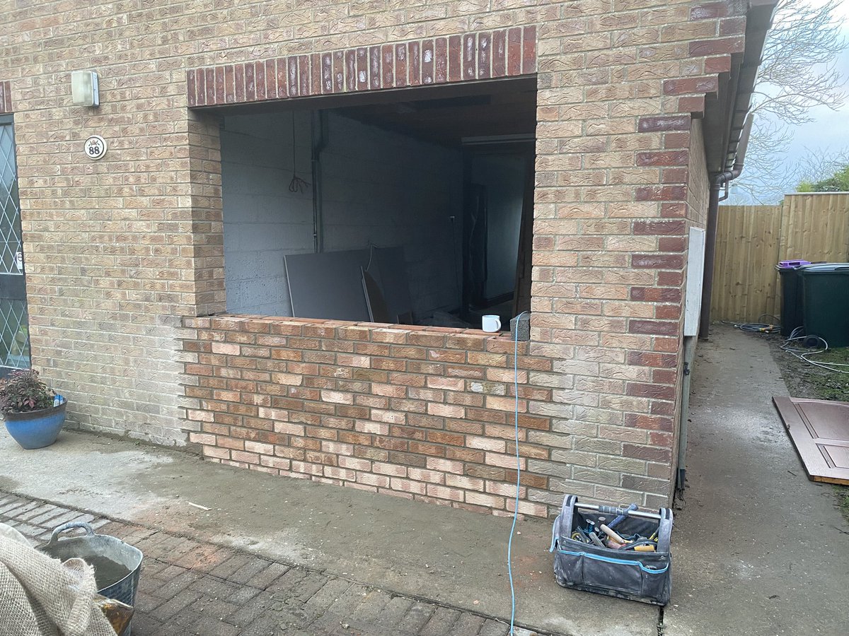 R_WBuilding's tweet image. Work we completed this week on a garage conversion for Baker Builds Ltd.