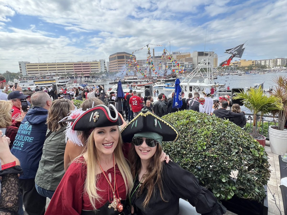 TomLeeFL's tweet photo. Our newest member of Congress kicked out of the Gasparilla Parade cause she chose to include our daughter. She’s such a class act taking it all in stride. They would have had to lock me up 1st. Not family friendly. What’s wrong w/ these ppl? https://t.co/6ZIp3UJiQ6