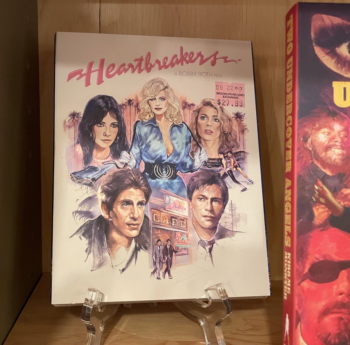 FunCityEdition's tweet photo. Bobby Roth’s HEARTBREAKERS (1984) waiting for someone in Brooklyn to discover it. Get this copy at a brick and mortar store: Brooklyn Record Exchange in Bushwick. #Heartbreakers #BobbyRoth #FunCityEditions https://t.co/zxZBPc9nbx